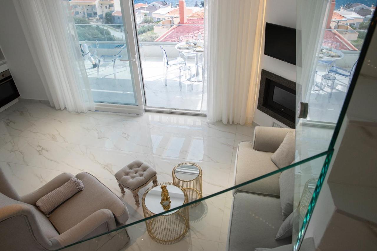 Dk Luxury Suite Néa Péramos Dış mekan fotoğraf